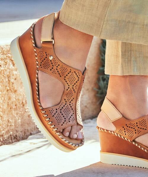 Wedges and platforms | AGUADULCE W3Z-1775C1 | BRANDY | Pikolinos